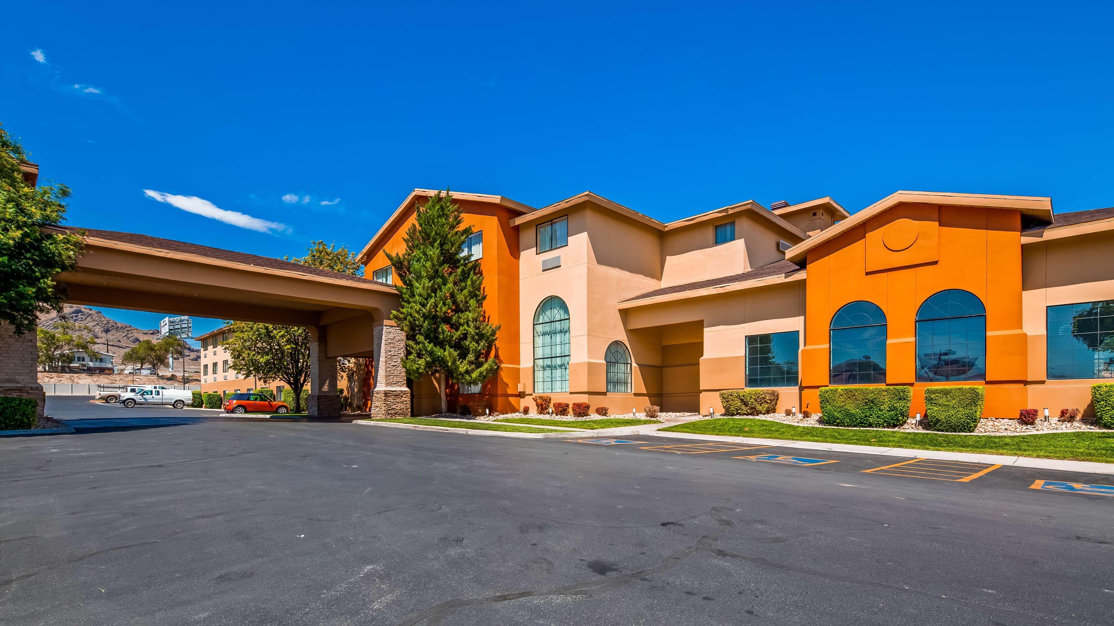 Best Western Plus - Wendover Inn Exterior foto